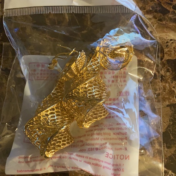 Earrings - Picture 7 of 7